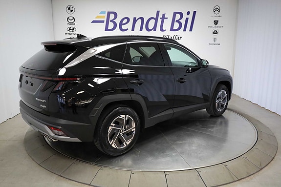 Hyundai Tucson 16 of 28