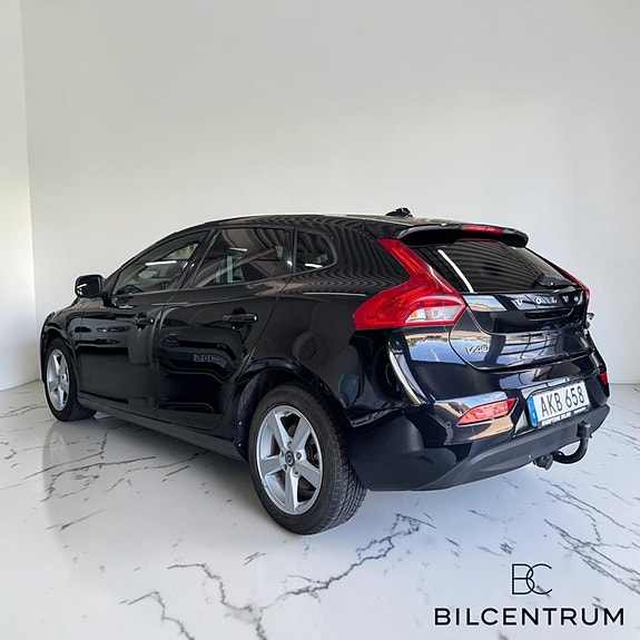 Volvo V40 6 of 22