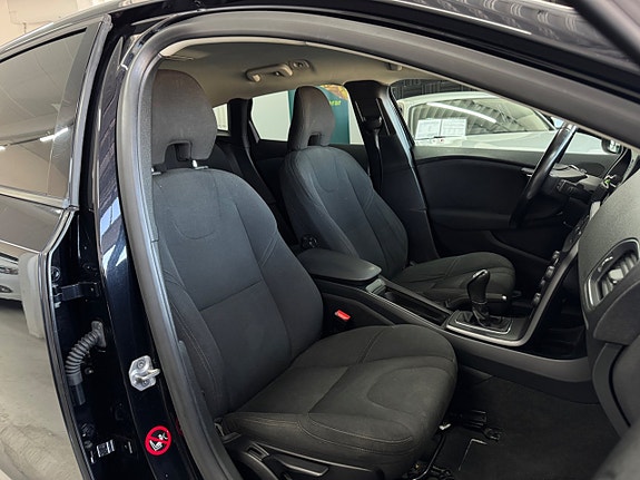 Volvo V40 20 of 22