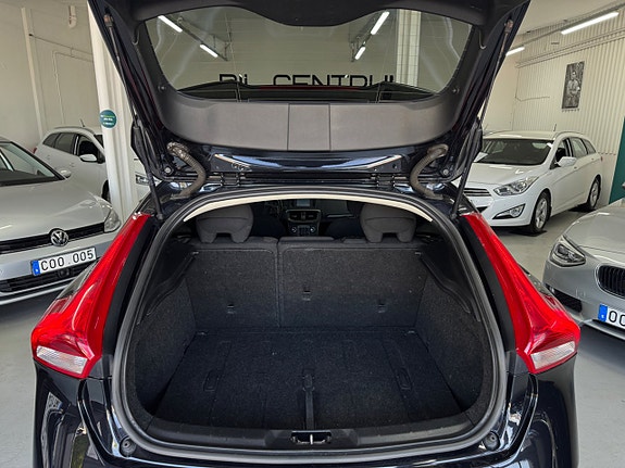 Volvo V40 21 of 22