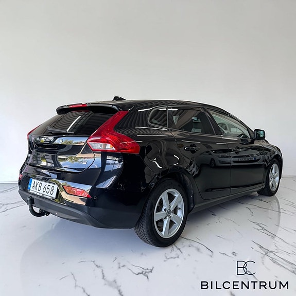 Volvo V40 4 of 22