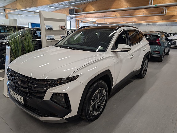 Hyundai Tucson 2 of 7