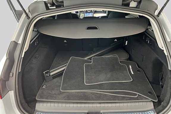 Mercedes-Benz C300 e 14 of 14