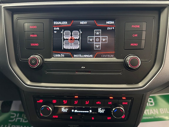 Seat Arona 20 of 25