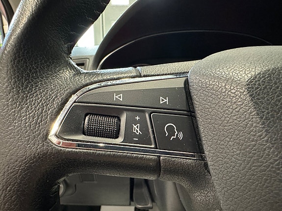 Seat Arona 13 of 25