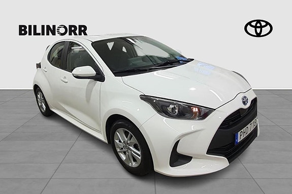 Toyota Yaris 8 of 23
