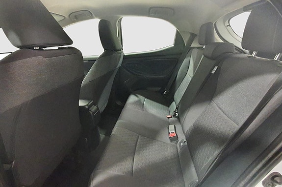 Toyota Yaris 19 of 23