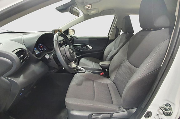Toyota Yaris 20 of 23