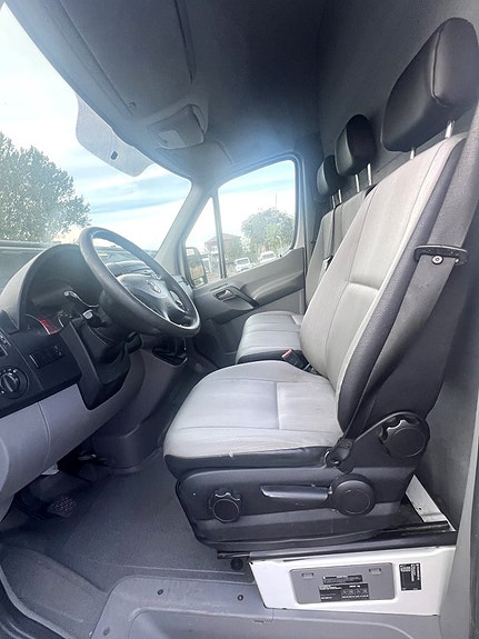 Volkswagen Crafter 35 13 of 17