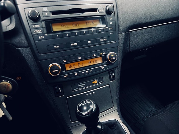 Toyota Avensis 17 of 22