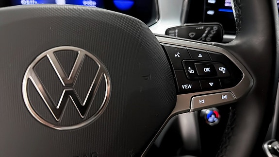 Volkswagen T-Roc 17 of 22