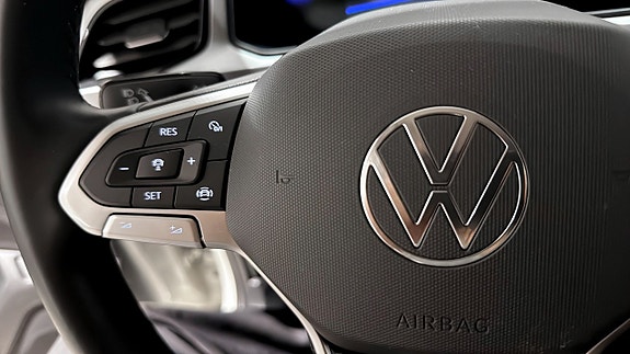 Volkswagen T-Roc 18 of 22