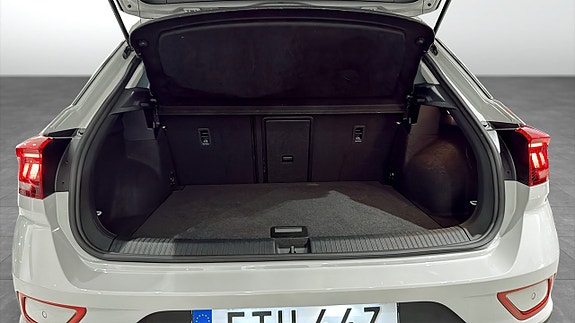 Volkswagen T-Roc 13 of 22
