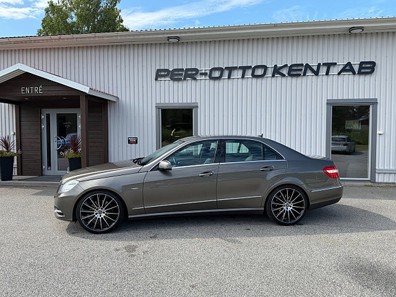 Mercedes-Benz E250 3 of 13