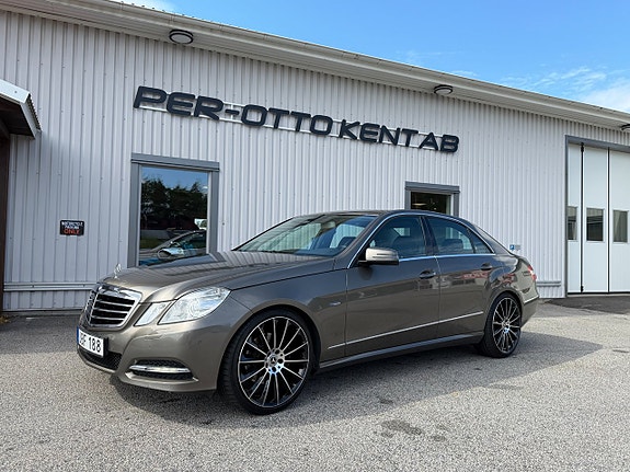 Mercedes-Benz E250 2 of 13