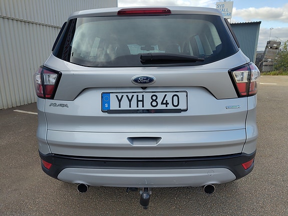 Ford Kuga 3 of 24