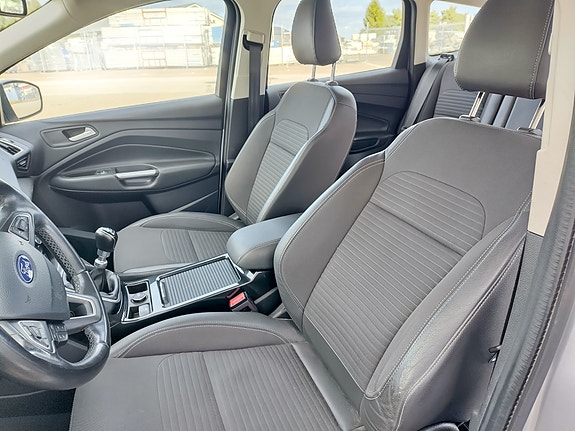 Ford Kuga 6 of 24