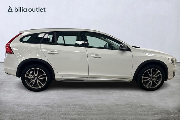Volvo V60 Cross Country 5 of 27