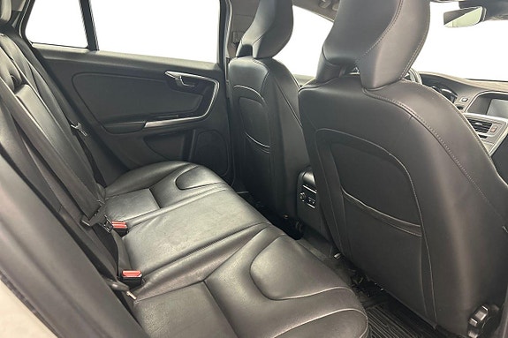 Volvo V60 Cross Country 11 of 27
