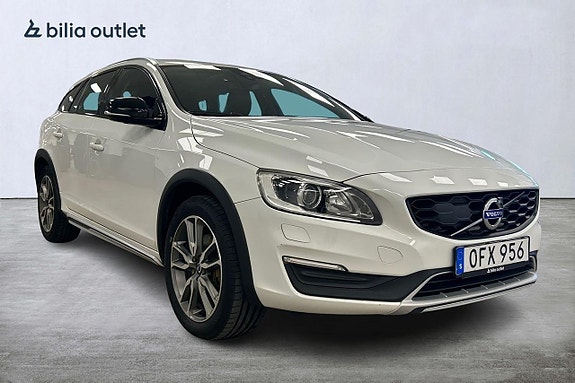 Volvo V60 Cross Country 2 of 27