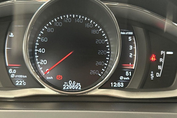 Volvo V60 Cross Country 15 of 27