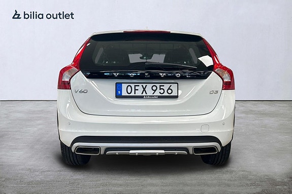 Volvo V60 Cross Country 7 of 27