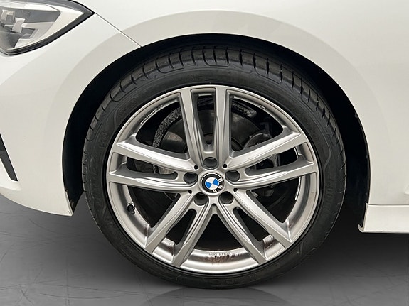 BMW 320 29 of 30