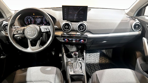 Audi Q2 10 of 19