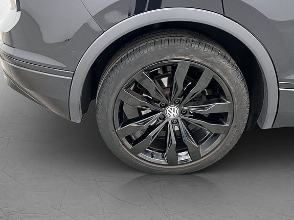 Volkswagen Tiguan 25 of 26