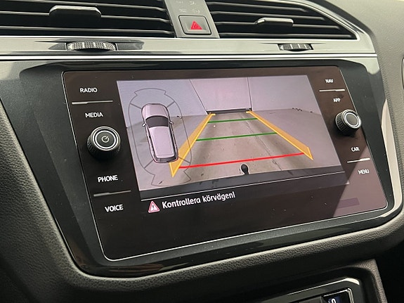 Volkswagen Tiguan 18 of 26