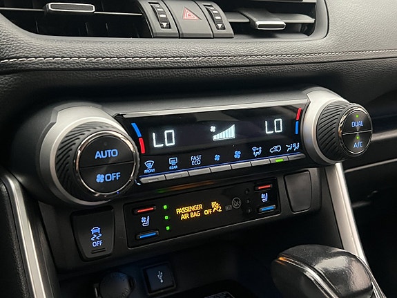 Toyota RAV4 27 of 30