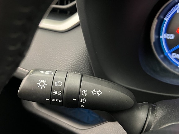 Toyota RAV4 25 of 30