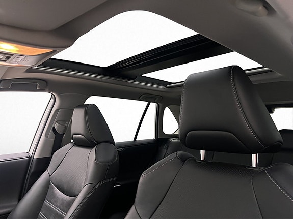 Toyota RAV4 14 of 30