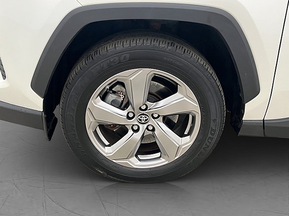 Toyota RAV4 30 of 30