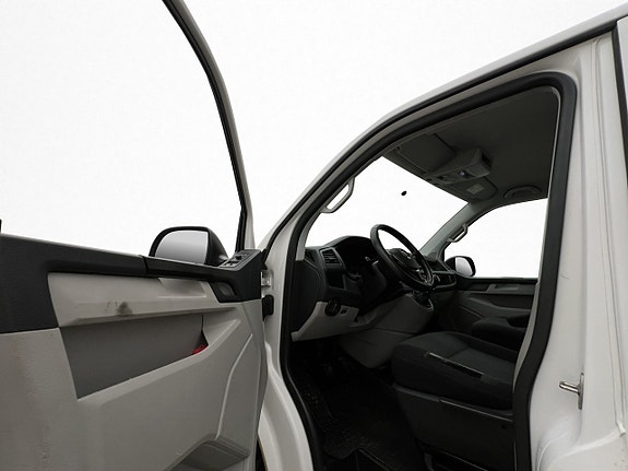 Volkswagen Transporter 13 of 28