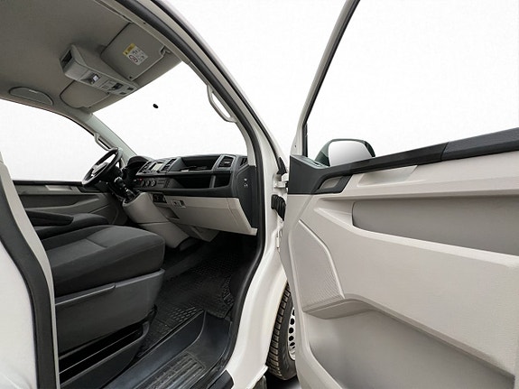 Volkswagen Transporter 24 of 28