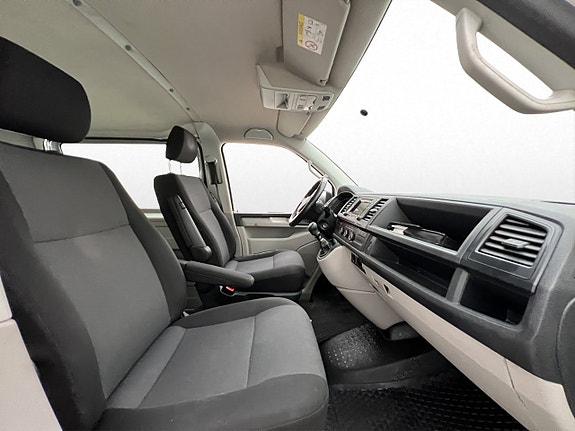 Volkswagen Transporter 23 of 28