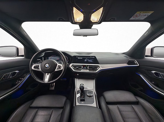 BMW 330i 15 of 30