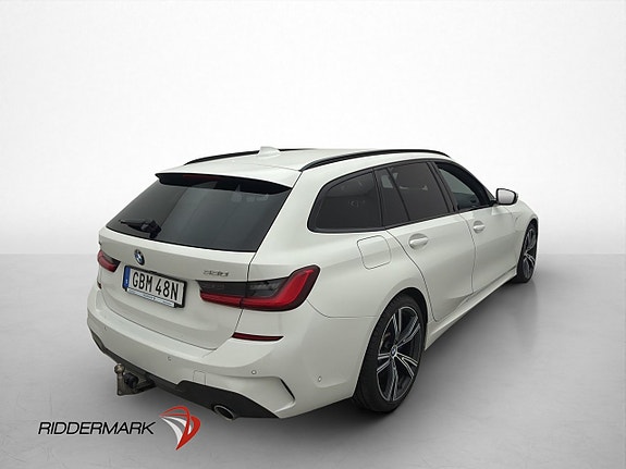 BMW 330i 6 of 30