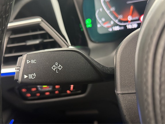 BMW 330i 30 of 30