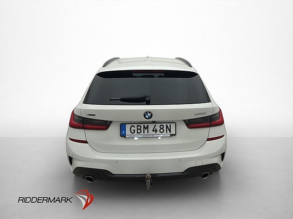 BMW 330i 5 of 30