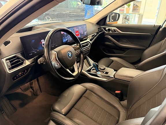 BMW i4 4 of 12
