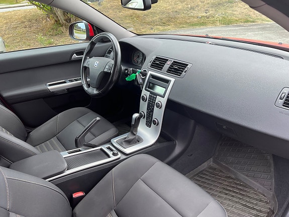 Volvo V50 7 of 15