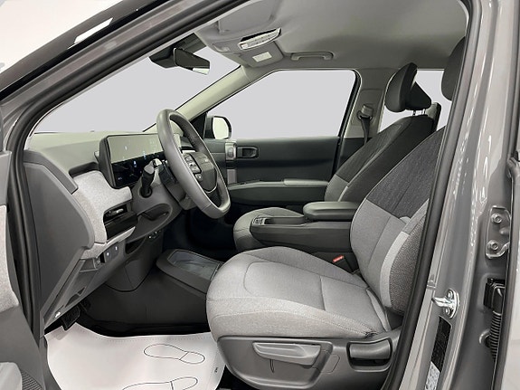 Kia EV3 8 of 24