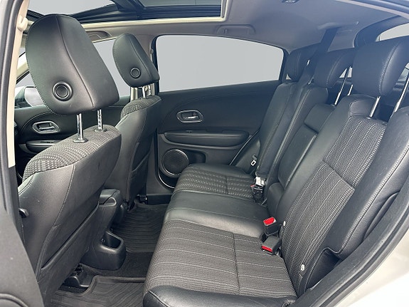 Honda HR-V 10 of 15