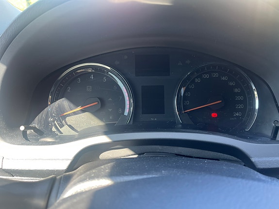 Toyota Avensis 6 of 12