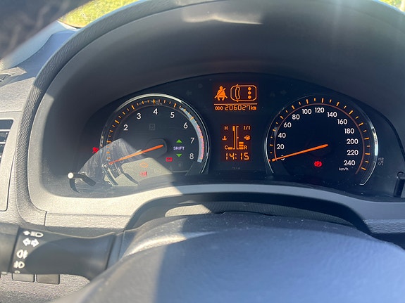 Toyota Avensis 5 of 12