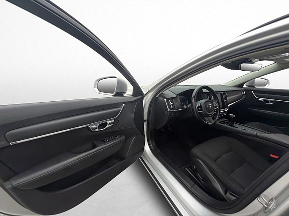 Volvo V90 11 of 30