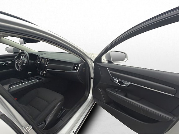 Volvo V90 30 of 30