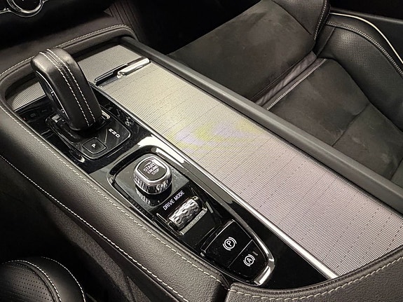 Volvo S90 18 of 27